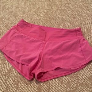 Lululemon speed up short size 4. 2.5 inch